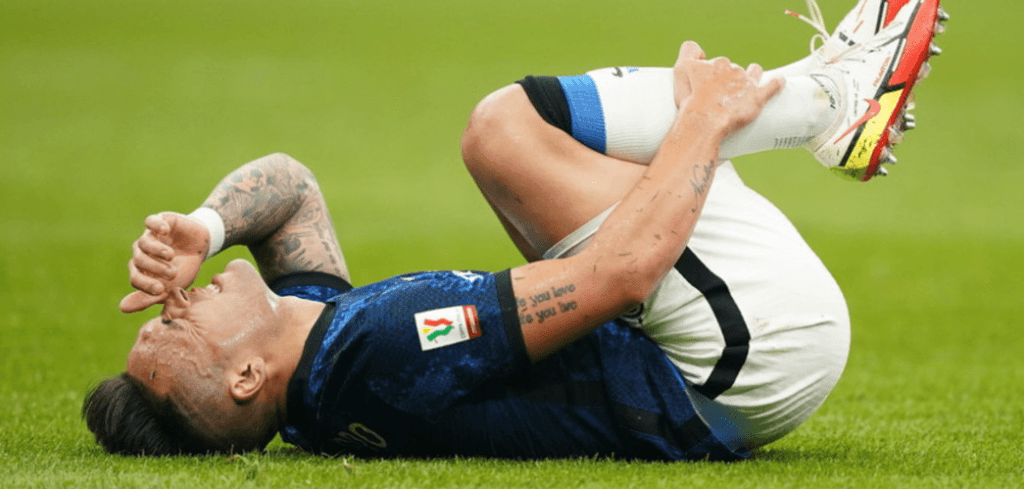 Inter : Lautaro Martinez boite vers le forfait contre Barcelone Inter: Lautaro Martinez douteux contre Barcelone
