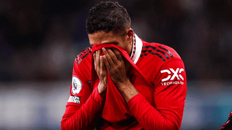 Blessé et sorti en larmes: la France tremble pour Varane Terrible nouvelle pour Varane en vue du Mondial 2022