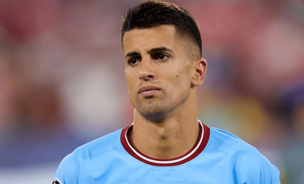 Barcelone : la sentence tombe pour Cancelo Barcelone exclu la signature de Joao Cancelo