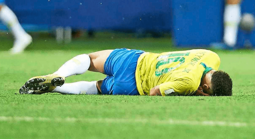 Terrible nouvelle pour Neymar après sa blessure Neymar touché au ligament, longue absence à prévoir