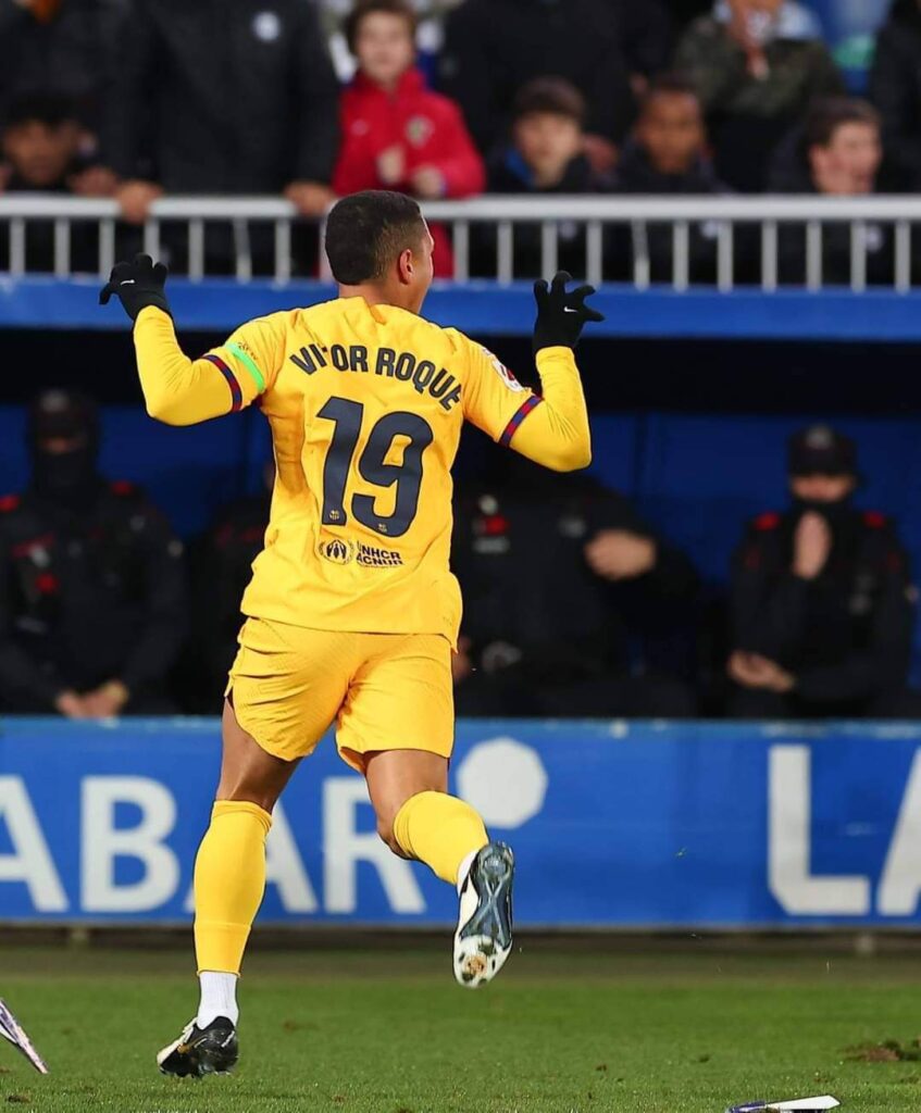 Barcelone a-t-il surpayé Vitor Roque ? Barcelone met Vitor Roque sur le marché