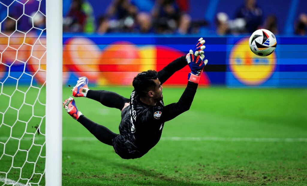 Diogo Costa a failli signer au Barça en 2022