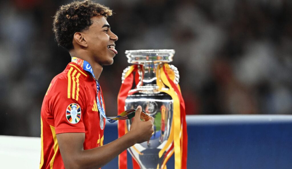 Lamine Yamal devient le joueur le plus cher du Barça