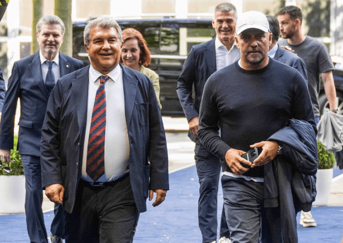 Officiel : Le Barça recrute un attaquant pour concurrencer Mbappé Òscar Gistau, Nouveau Talent du Barça Atlètic