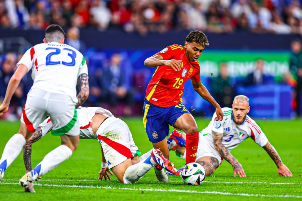 « Messi ? C’est le meilleur, mais le joueur que j’ai aimé regarder c’est Neymar » Lamine Yamal : L'Attachement Profond à Barcelone et Admiration pour Neymar