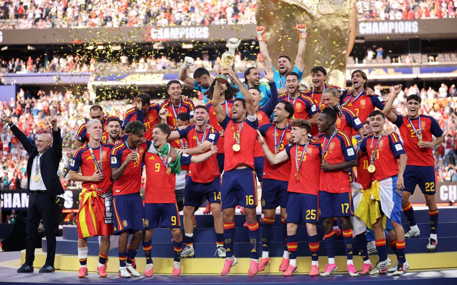 Après le titre mondial, l’Espagne s’offre aussi les récompenses individuelles